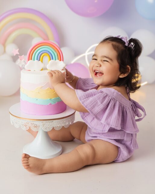 Isabella cumplio 1!!! 🎉🌸🌈
Vino para su sesión Newborn, el tiempo voló y ya cumplió su primer año. Feliz vida Isa bonita!! Que esa risa siempre te acompañe.❤️
Cha chas bonitos de @almabylullaby y de @lullaby_photo_props
